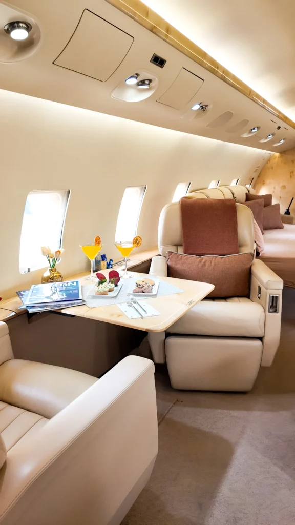 VIP özel jet hizmetlerini temsil eden Guven Air marka görseli