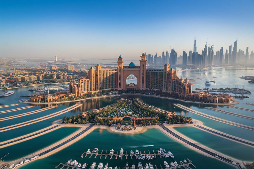 dubai palm jumeirah island atlantis hotel panorama marina aerial panoramic view photography uae İstanbul – Dubai Özel Jet Fiyatı ve Uçuş Süresi 2026